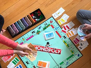 Die besten Brettspiele für Erwachsene: Von Monopoly bis Catan - die zehn beliebtesten Spiele bei Amazon.
