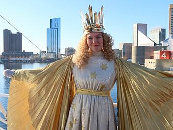 Nürnberger Christkind eröffnet Weihnachtsmärkte in Philadelphia und Baltimore