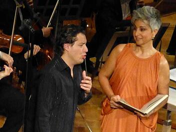 Dmitry Korchak und Eva Mei als Arturo und Elvira.  Fotos: Ahnert