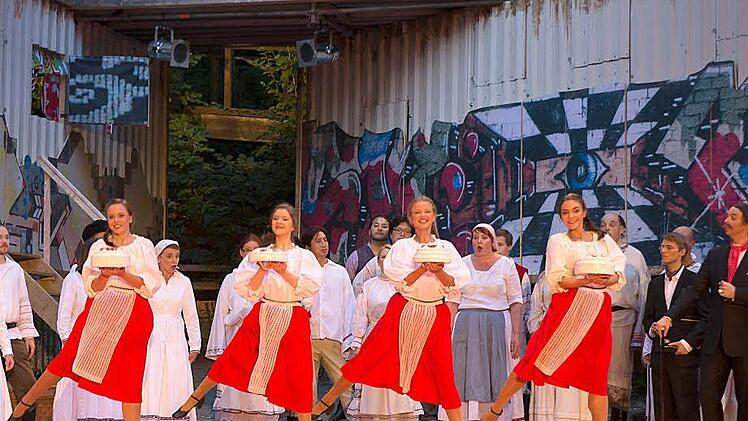 Impressionen vom "Zigeunerbaron" auf der Waldbühne Heldritt.Foto: Albert Höchstädter
