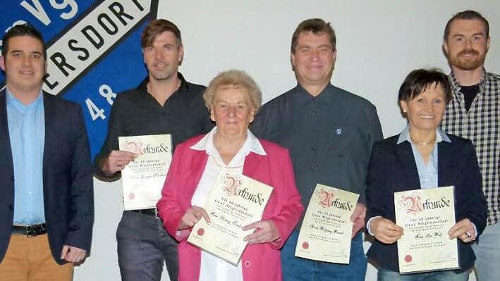 Ehrungen bei der Hauptversammlung der SpVgg Dietersdorf (von links): Maximilian Neeb, Jürgen Knobloch, Ilse Welz, Wolfgang Brasch, Hedwig Treubert und Alexander Kaul  Foto: Lothar Weidner