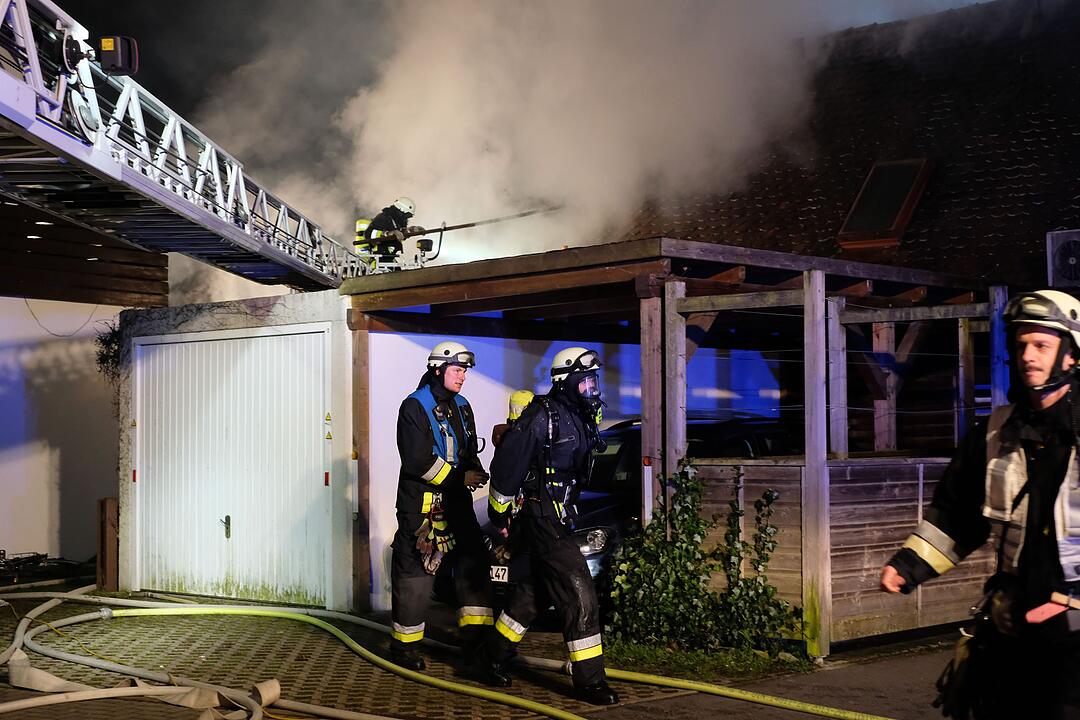 Nürnberger Gaststätte geht in Flammen auf: Anwohner evakuiert