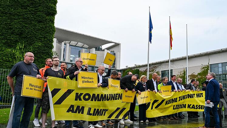 Kommunen demonstrieren f&uuml;r mehr Unterst&uuml;tzung