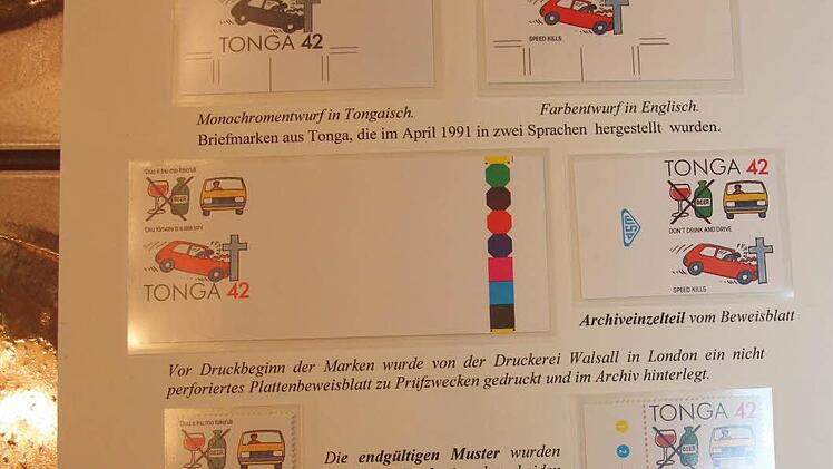 Entwürfe und fertige Marken aus Afrika.