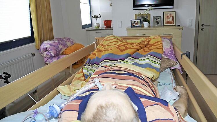 Ein Wachkoma-Patient ist bereits eingezogen. Auf Schloss Hohenfels gibt es seit März betreutes Wohnen mit einer Intensivpflegebetreuung.