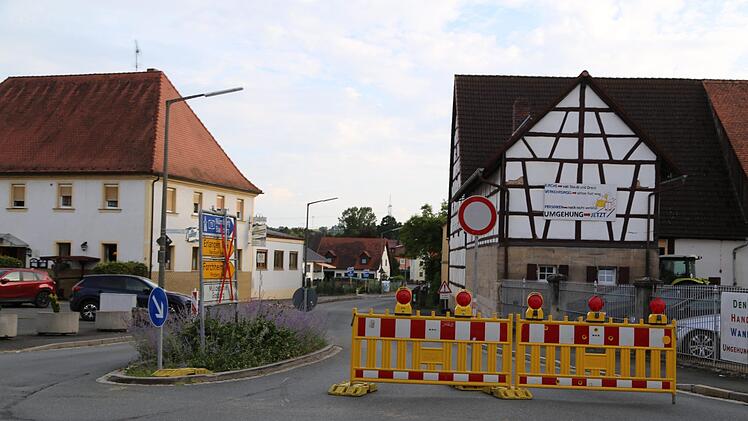 Die Kersbacher Straße in Gosberg ist gesperrt. Foto: Franz Galster