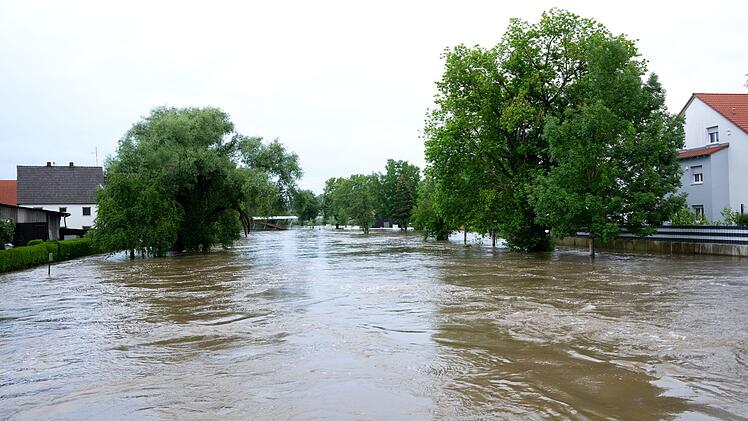 Hochwasser in Bayern - Reichertshofen