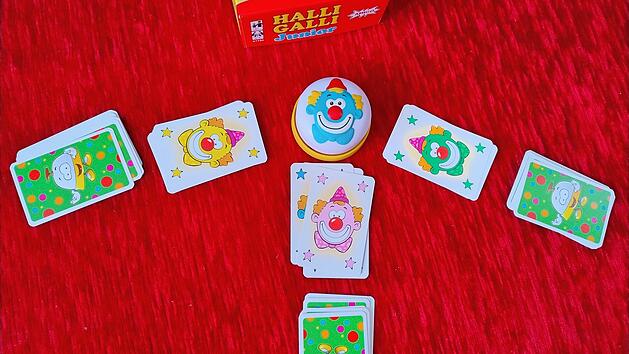 Kinderspiel-Empfehlung im Test: Halli Galli Junior, das witzige Reaktionsspiel für die Kita