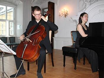Innerlichkeit und Aufwallung hatten Ulrich Witteler und Hisako Kawamura zu meistern. Sie taten es erinnerungswürdig. Foto: Markus Häggberg