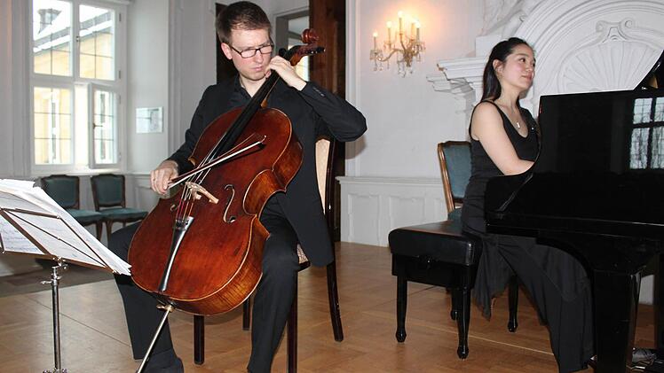 Innerlichkeit und Aufwallung hatten Ulrich Witteler und Hisako Kawamura zu meistern. Sie taten es erinnerungswürdig. Foto: Markus Häggberg