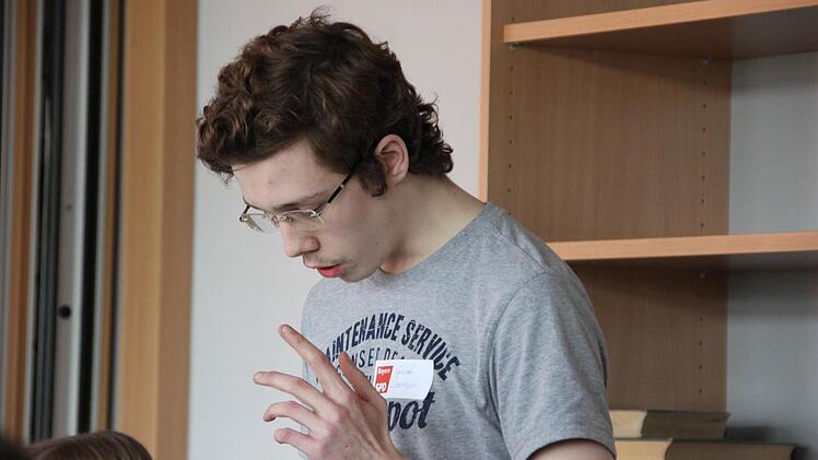 Alexander Beetz glänzt bei seiner Rede mit sprachlicher Ausdrucksfähigkeit. Foto: Mariell Dörrschmidt