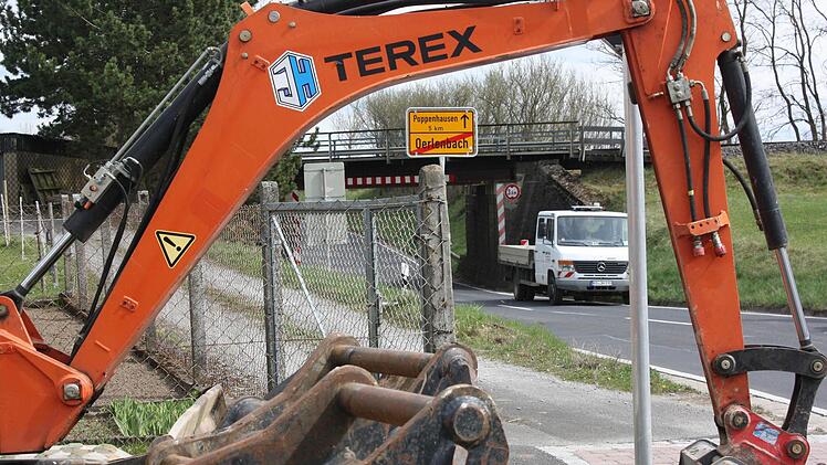 Für die nächsten Monate ist am Oerlenbacher Ortseingang kein Durchkommen.  Foto: Robert Huger