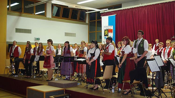 Das Kreisauswahlorchester Kronach meisterte das anspruchsvolle Programm mit Bravour. Foto: Heike Schülein