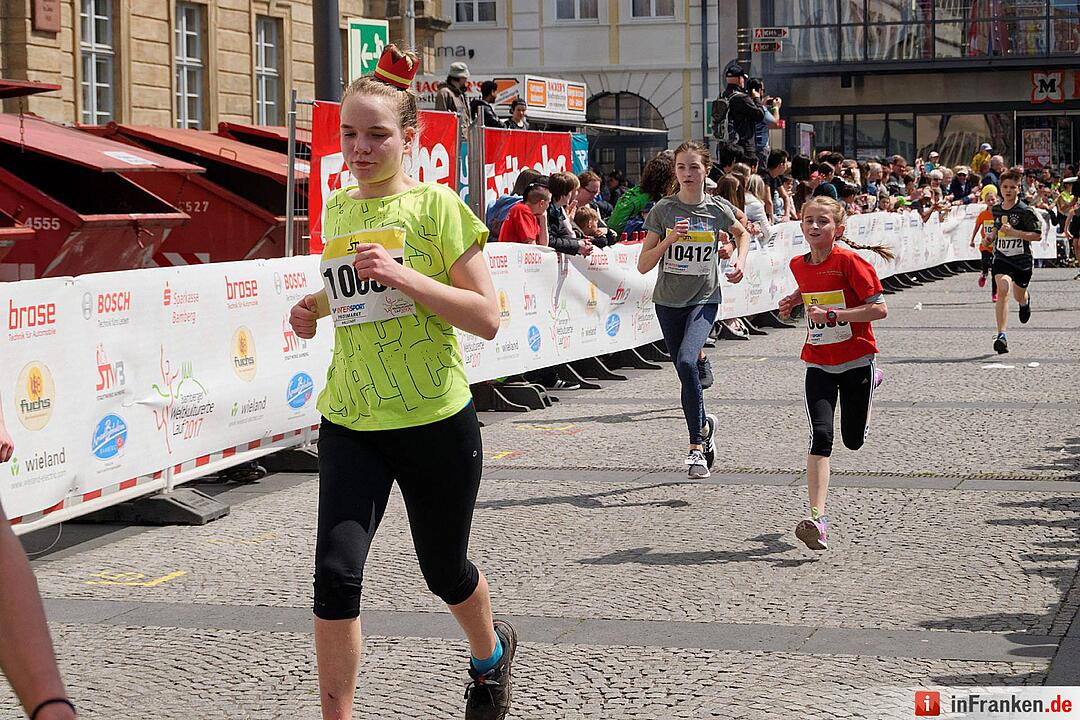 Weltkulturerbelauf 2017 in Bamberg: Der Zieleinlauf am Maxplatz