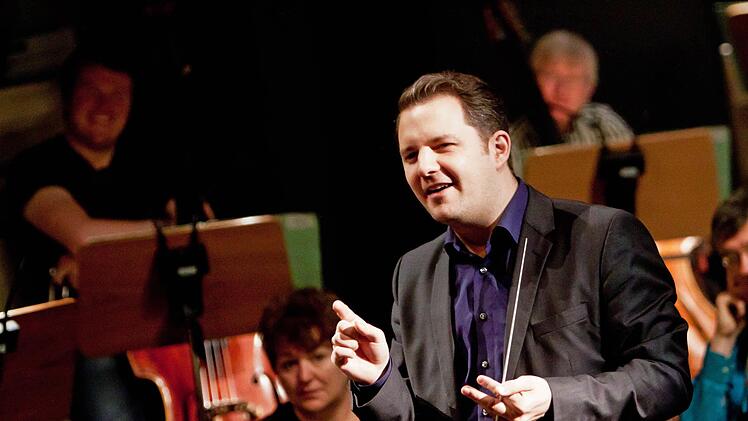 Johannes Klumpp ist der Dirigent beim Sinfoniekonzert am 11. März 2019, das Gesellschaft der Musikfreunde Coburg gemeinsam mit dem Landestheater veranstaltet.Foto: Archiv/Jochen Berger