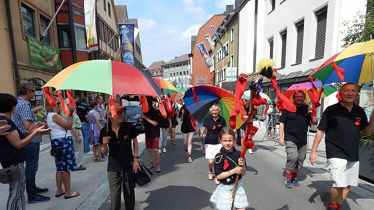 Am Sonntag fand ein Festzug zum Bierstadel statt. Foto: Horst Wunner
