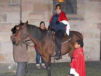 Beim Krippenspiel wirkten Schulkinder mit.  Foto: Karina Brock