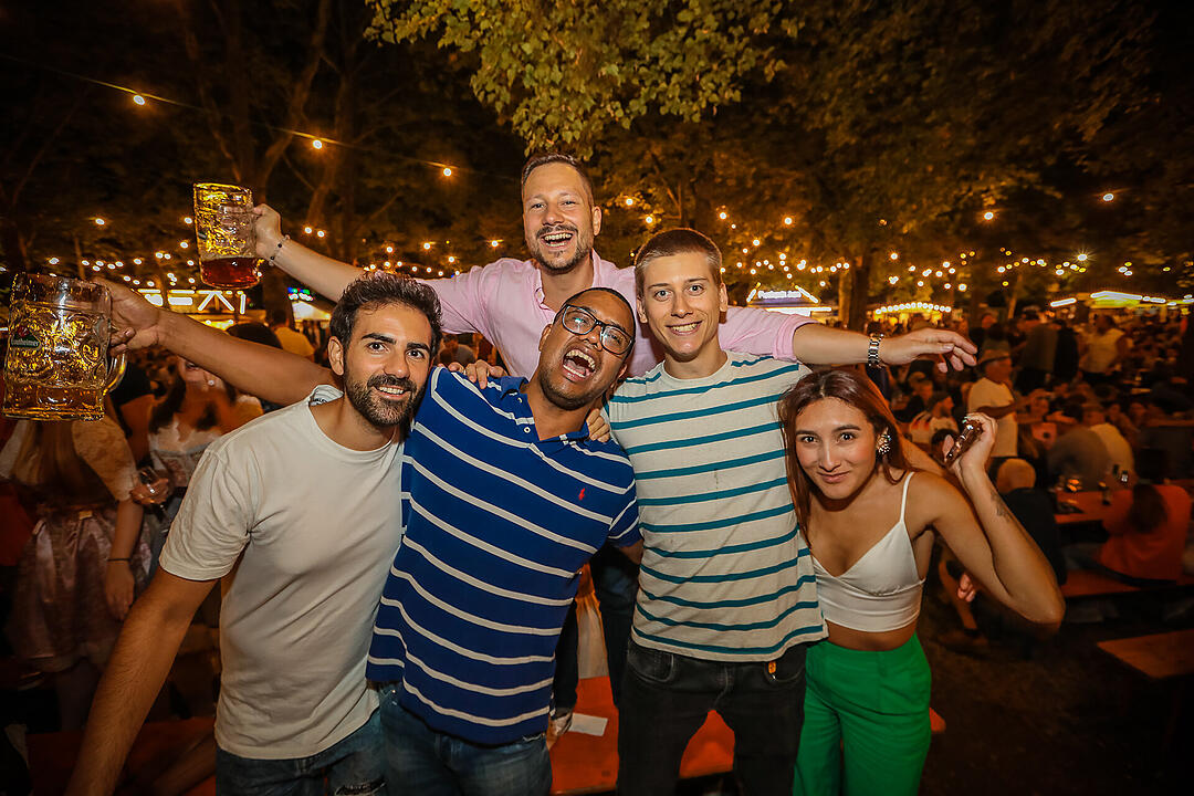 Impressionen vom größten Weinfest in Franken!