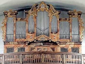 Die Orgel in St. Bartholom&auml;us Kirchehrenbach von 1914 &ndash; Steinmeyer, Opus 1205 &ndash; hat 20 Register und &uuml;ber 1000 Pfeifen.