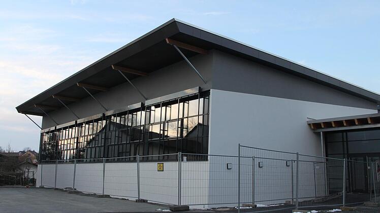 So sieht die neue Stadtsteinacher Turnhalle von außen aus.Dagmar Besand