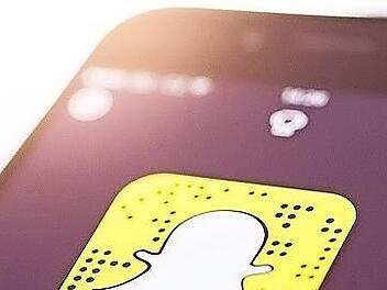 Über den Nachrichtendienst Snapchat nahm der Angeklagte Kontakt zu dem jungen Mädchen auf.