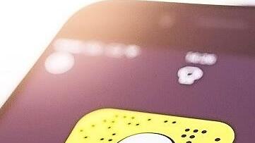 Über den Nachrichtendienst Snapchat nahm der Angeklagte Kontakt zu dem jungen Mädchen auf.
