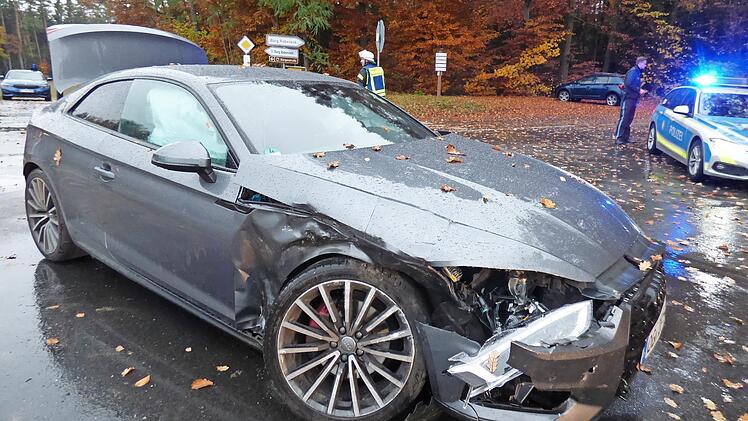 Auch am Auto des 22-j&auml;hrigen Unfallverursachers aus Offenburg entstand ein Totalschaden.