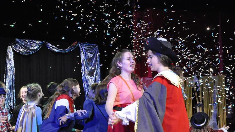Das Gespenst von Canterville nach Oscar Wild wurde als Kindermusical im Kissinger Kurtheater aufgeführt. Foto: Peter Klopf