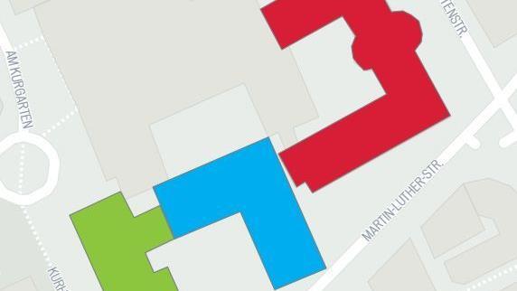 Links in grün zu sehen der Umriss der Kurhaushotels, in der Mitte in blau der Neumannflügel und rechts in rot das Kurhausbad. Grafik: Franziska Schäfer