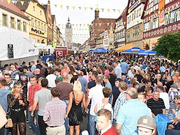 Proppenvoll war Eberns Altstadt wieder einmal.Foto: Ronald Rinklef