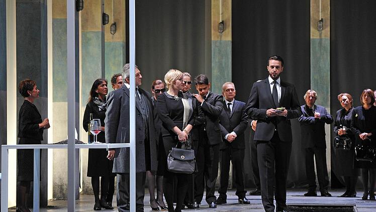 Szene aus Beethovens "Fidelio" am Landestheater Coburg in der Neuinszenierung von Rudolf FreyFoto: Andrea Kremper