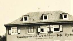 Josef Kirchners selbst entworfenes Wohnhaus von 1928 mit Werkstatt an der Salinenstraße, heute Untere Saline 17. Repro: Sigismund von Dobschütz