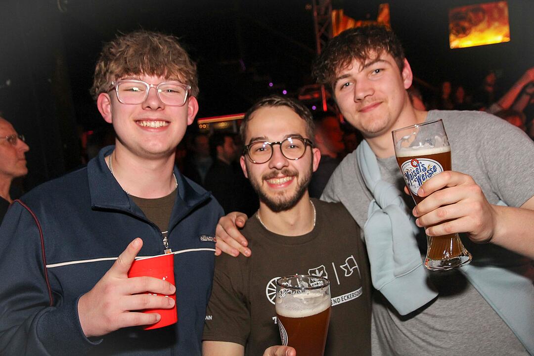 RADSPITZ live im Schwingen Nightlife