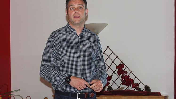 Tobias Hümmer bei seinem Film- und Wortvortrag.Foto: Ralf Kestel