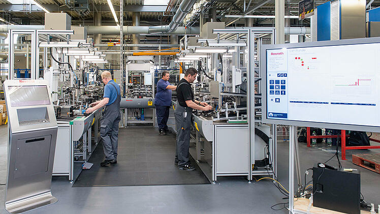Industrie 4.0-Produktionslinie im Bosch Rexroth-Werk Horb