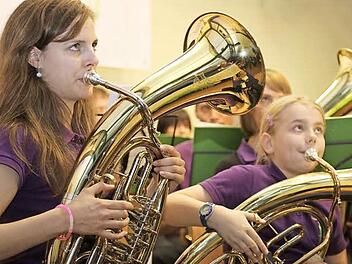 Das Jubiläumskonzert in Kunreuth verband musikalisches Können und Humor. Fotos: Franz Galster