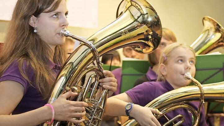 Das Jubiläumskonzert in Kunreuth verband musikalisches Können und Humor. Fotos: Franz Galster