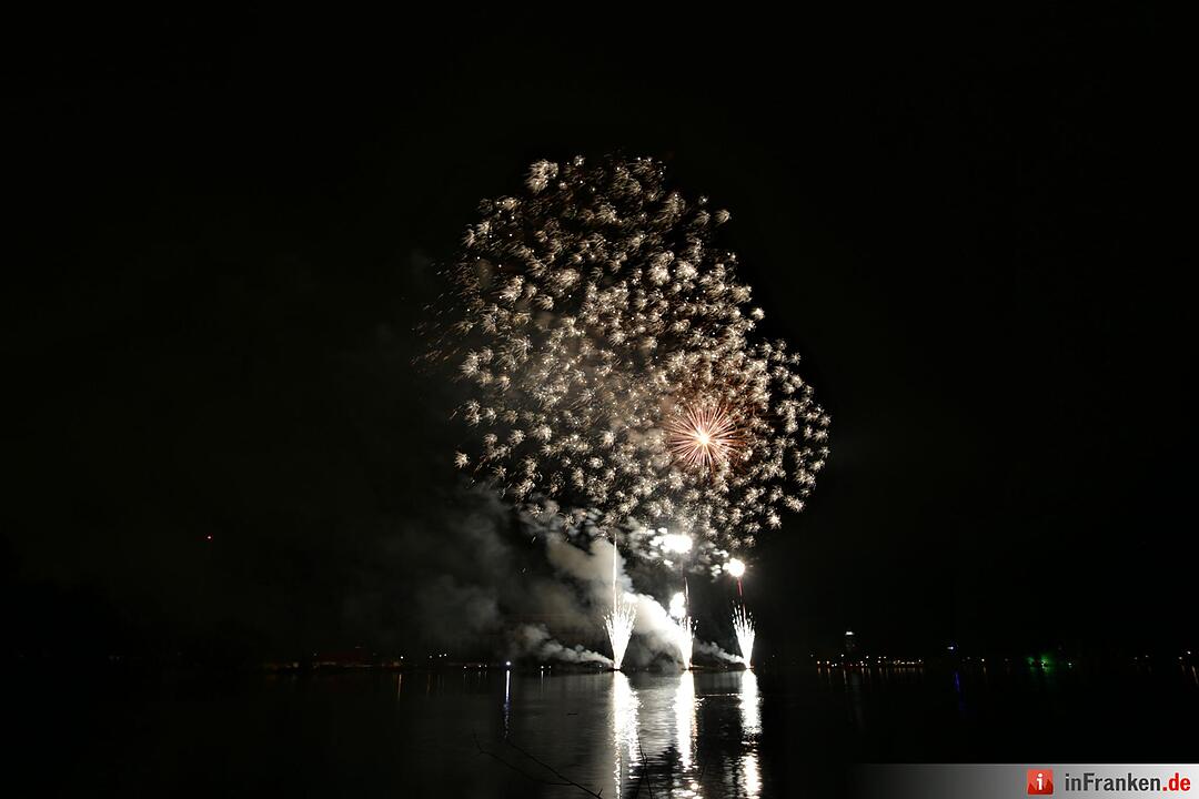 03Volksfest Nürnberg - das Feuerwerk