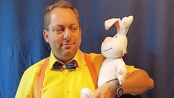 Kinderzauberer Markus Sperber ist am 20. August in Neustadt.