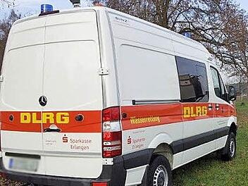 Die DLRG hat ihren Spender auf dem Auto verewigt. Foto: DLRG