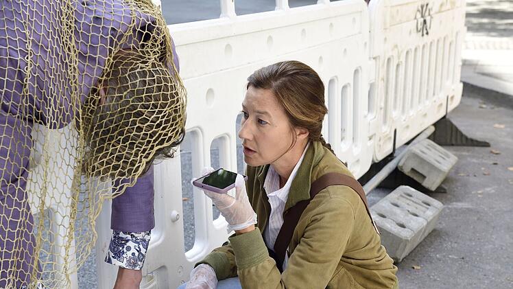 Cris Blohm (Johanna Wokalek) findet mitten in München einen toten Mann im Fischernetz. Er wurde mit mehreren Schüssen hingerichtet. Die Ermittlerin geht davon aus, dass die Organisierte Kriminalität ihre Finger im Spiel hat.