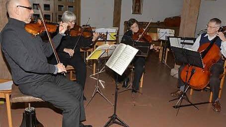 Die Musiker fanden sich zu Quartetten zusammen. Foto: Roland Meister