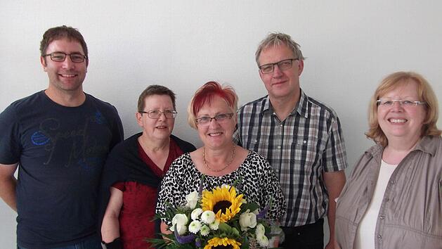 Von Links: Daniel Sch&auml;fner, Elvira Keller und Ursula Grom, Bruno Straub-Mei&szlig;ner, Christine Unsleber Foto: Caritas