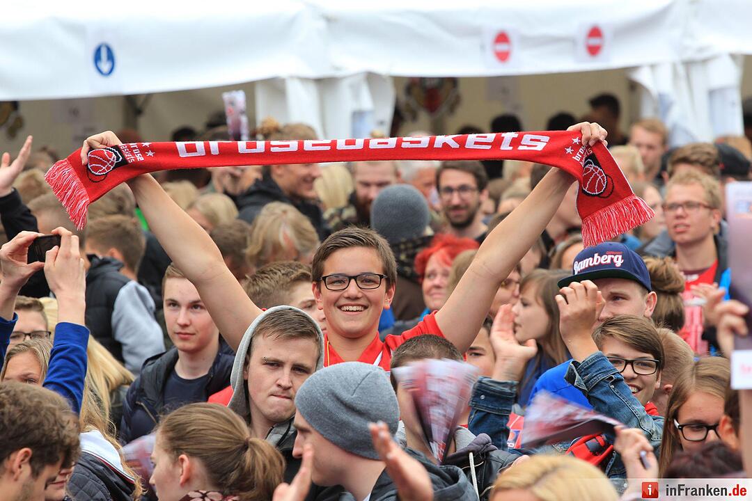 Public Viewing am Maxplatz Teil 1