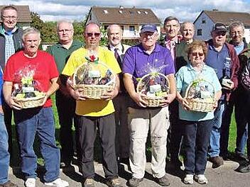 Die Wandertage in Dörfles-Esbach haben nichts an Attraktivität verloren. So konnten viele Präsente ausgegeben werden.  Foto: Doris Weidner