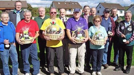 Die Wandertage in Dörfles-Esbach haben nichts an Attraktivität verloren. So konnten viele Präsente ausgegeben werden.  Foto: Doris Weidner