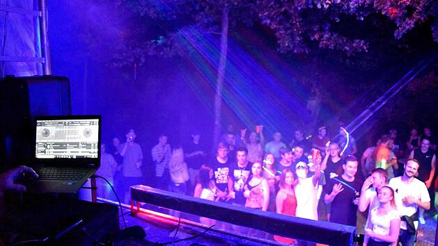 Der "SummeRave" 2018 lief so gut, dass Tobias Gumbmann und Oliver Leuschner das Festival im kommenden Jahr professioneller als "DreamLive"  aufziehen wollen.Richard S&auml;nger