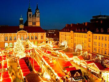 Am 20. Dezember 2024 rast Taleb A. mit seinem Auto über den Magdeburger Weihnachtsmarkt. Sechs Menschen sterben, hunderte werden verletzt. Der Täter war polizeibekannt, vorbestraft und fiel über Jahre mehrfach durch Gewaltdrohungen auf. Warum wurde der Mann nicht von den Behörden aufgehalten? Ein Einzelfall?