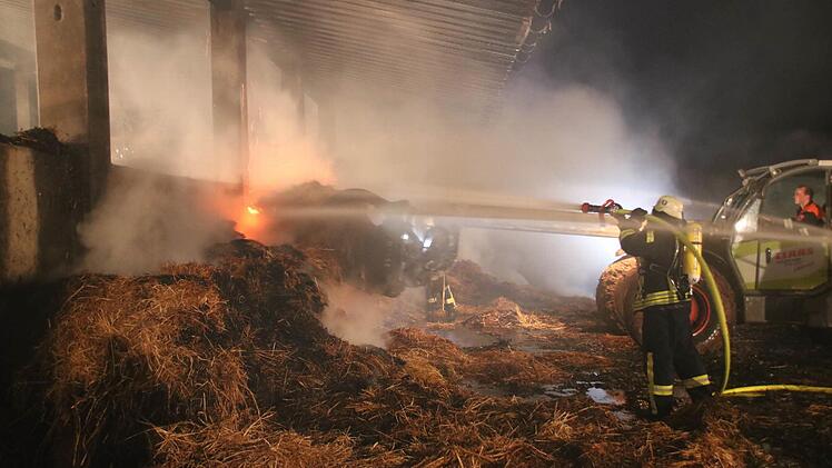 Eindrücke vom Brand in Haard in der Nacht auf Sonntag. Foto: Ralf Ruppert