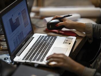 Beim Surfen im Internet muss die Sicherheit vor Cyberangriffen an oberster Stelle stehen. Um unberechtigte Zugriffe zu verhindern, entwickeln Unternehmen immer zuverlässigere Methoden.